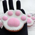 Sticky thermoplastic rubber (TPR) cute knitted cat palm stress-relieving soft rubber toy, mini decompression squeezing toy.